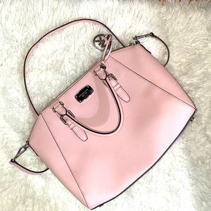 Michael kors bag medium sized purse